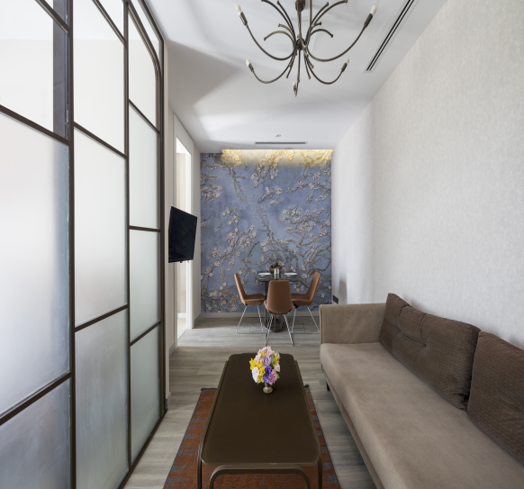 SUPERIOR SUITE